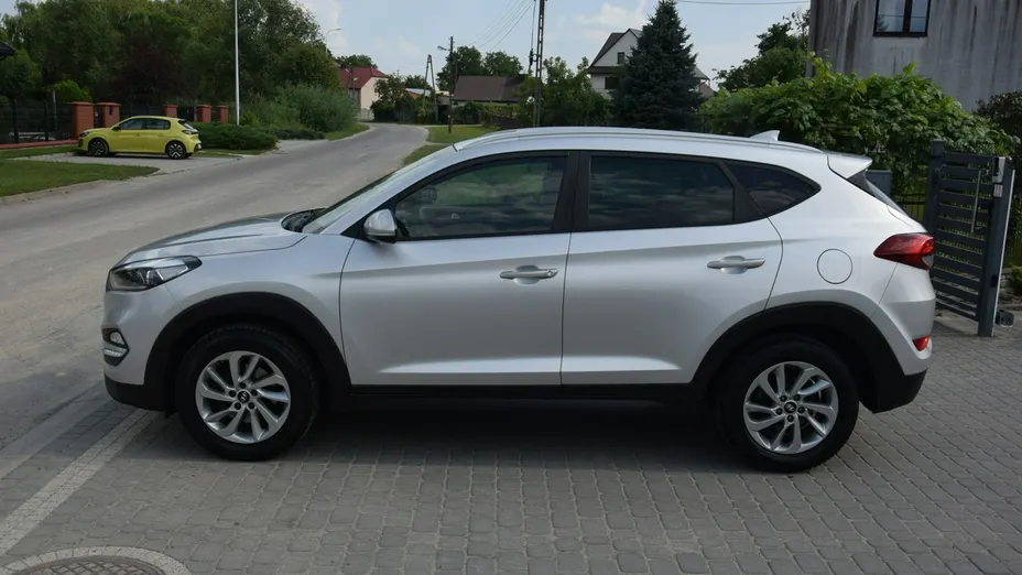 HYUNDAI Tucson -
