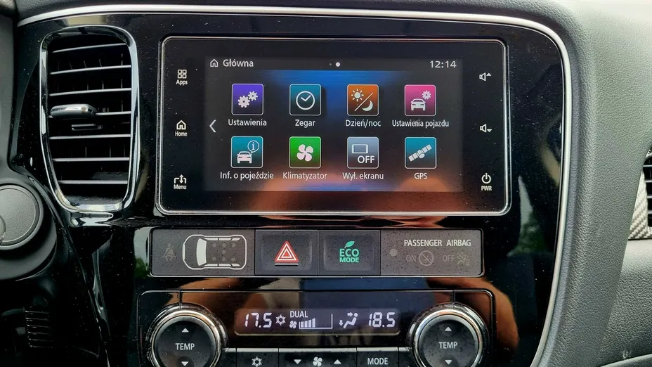 MITSUBISHI Outlander -