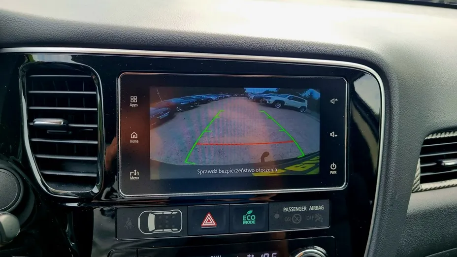 MITSUBISHI Outlander -