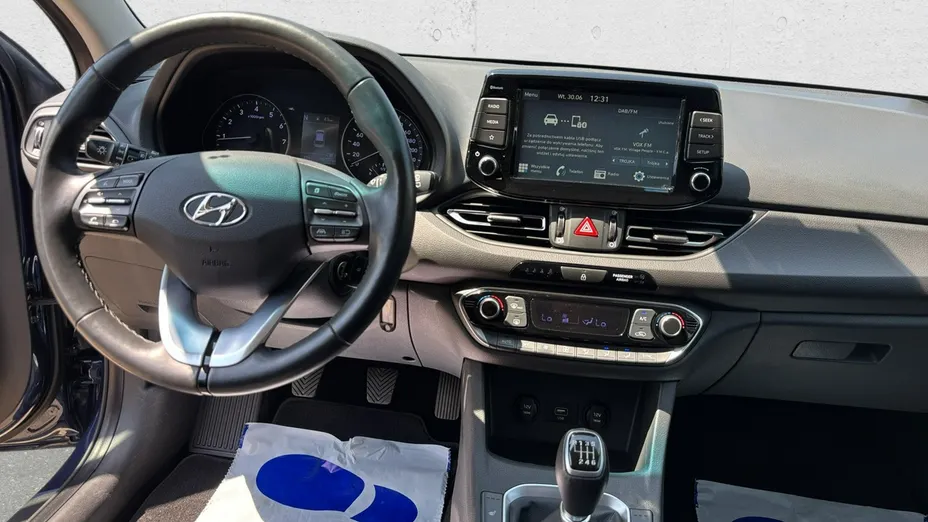 HYUNDAI i30 -