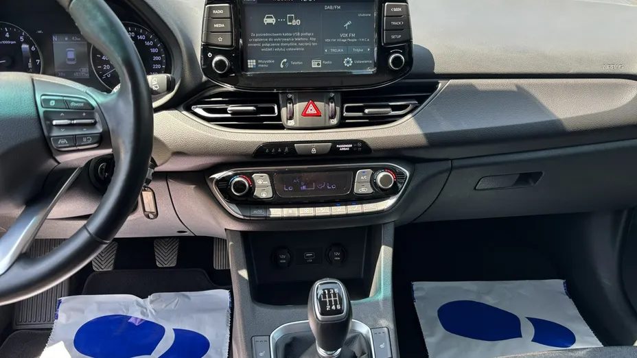 HYUNDAI i30 -