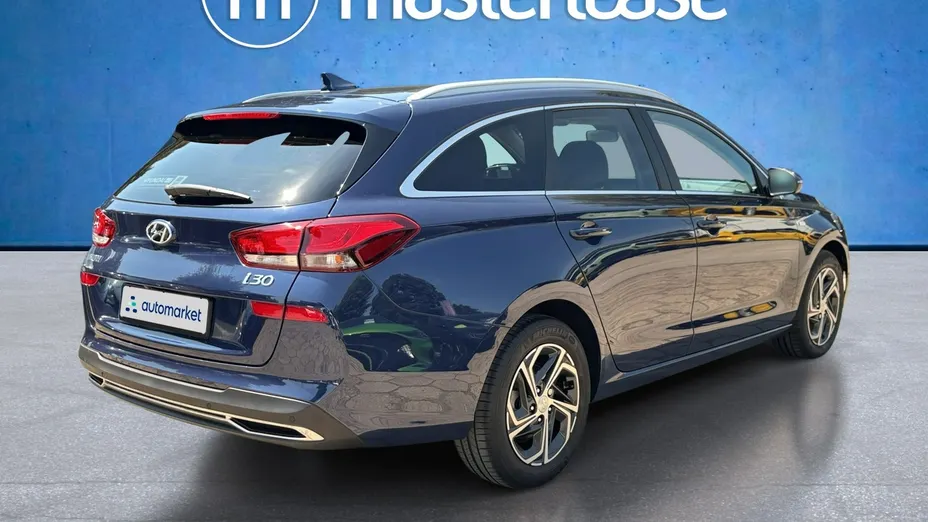 HYUNDAI i30 -