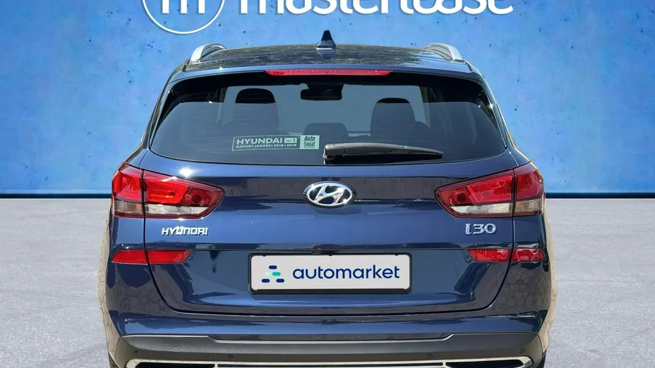 HYUNDAI i30 -
