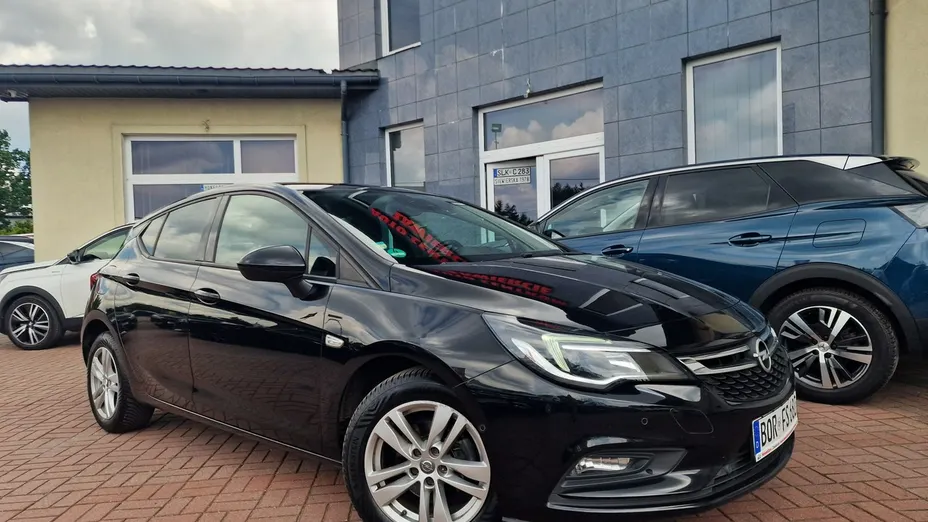 OPEL Astra -