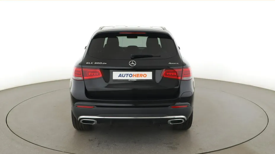 MERCEDES-BENZ GLC -