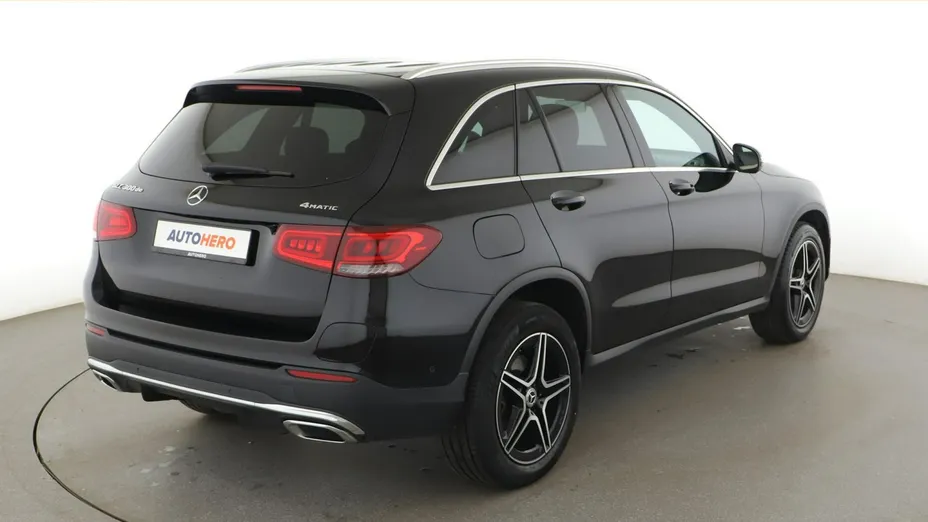 MERCEDES-BENZ GLC -