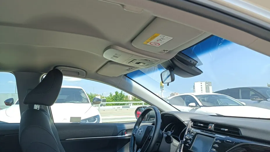 TOYOTA Camry -