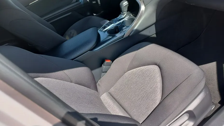 TOYOTA Camry -