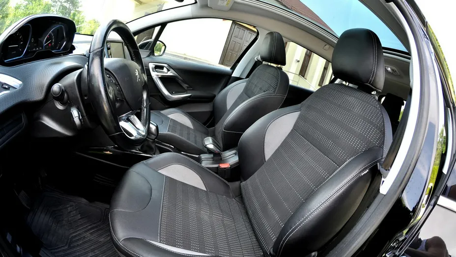 PEUGEOT 2008 -