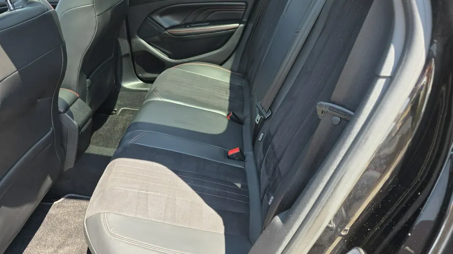 PEUGEOT 308 -
