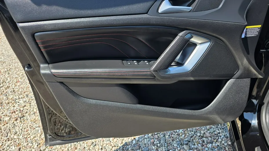 PEUGEOT 308 -