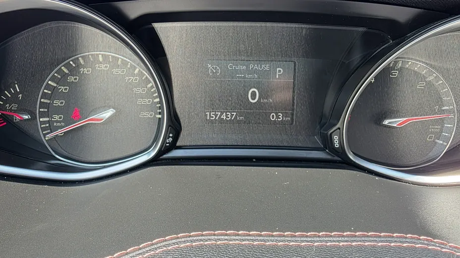 PEUGEOT 308 -