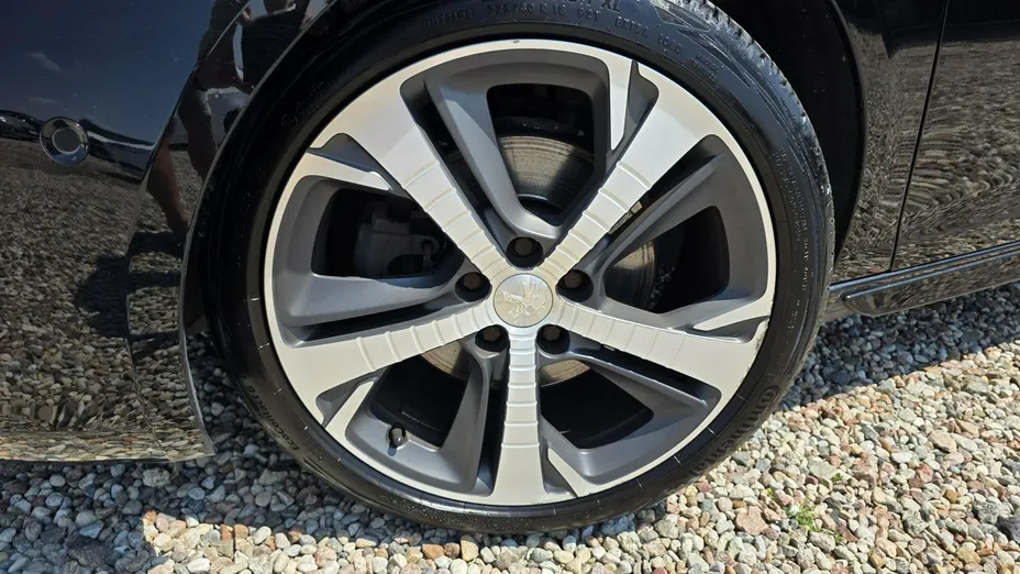 PEUGEOT 308 -