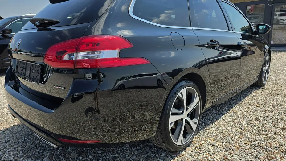 PEUGEOT 308 -