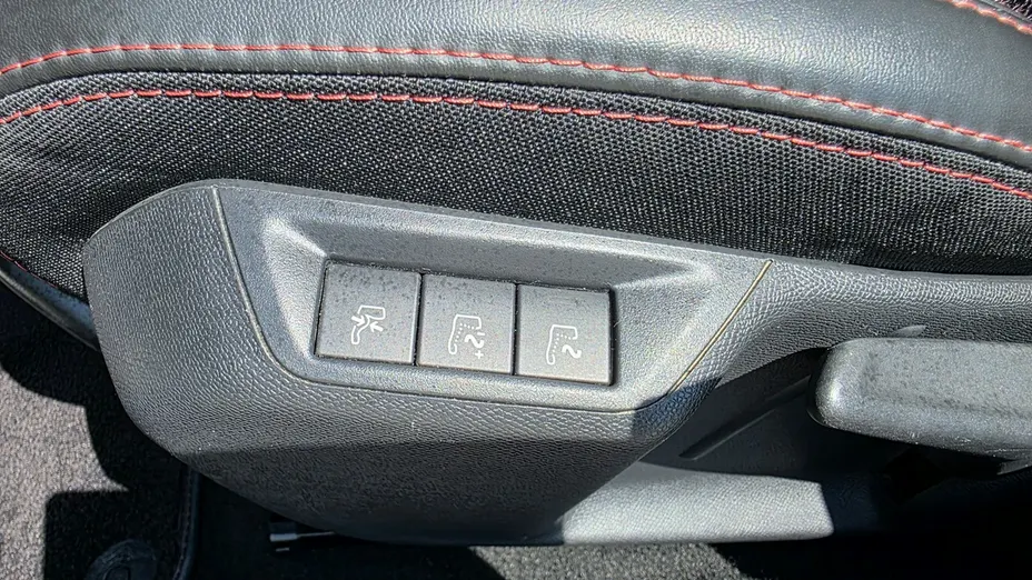 PEUGEOT 308 -