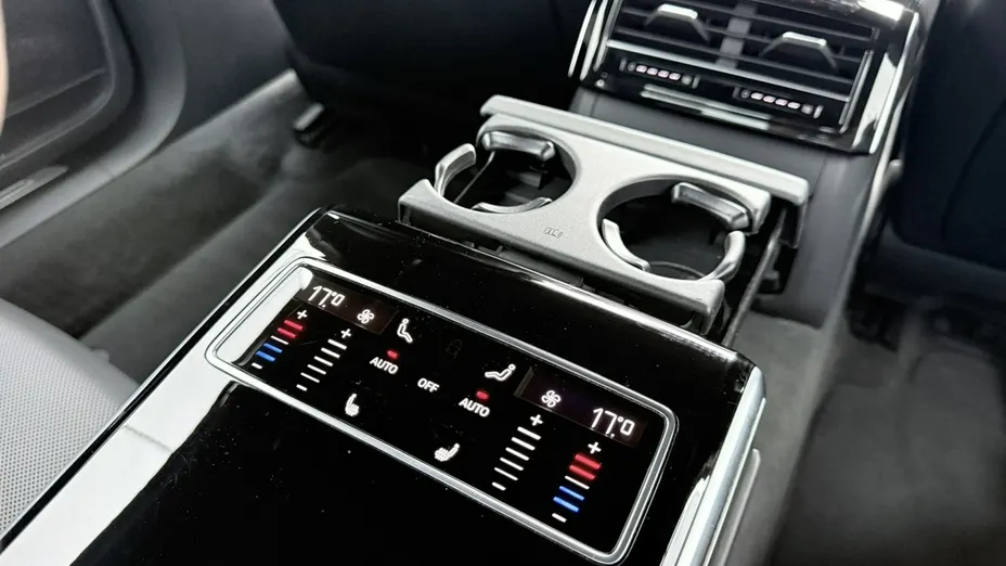 AUDI A8 -