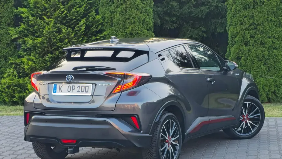 TOYOTA C-HR -