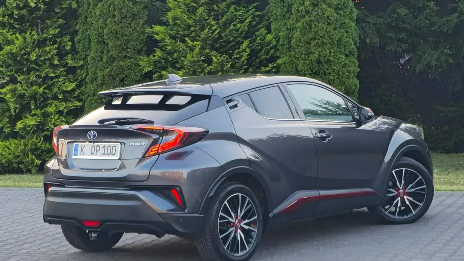 TOYOTA C-HR -