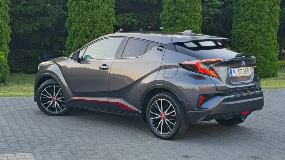 TOYOTA C-HR -