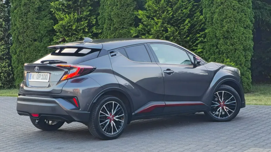 TOYOTA C-HR -