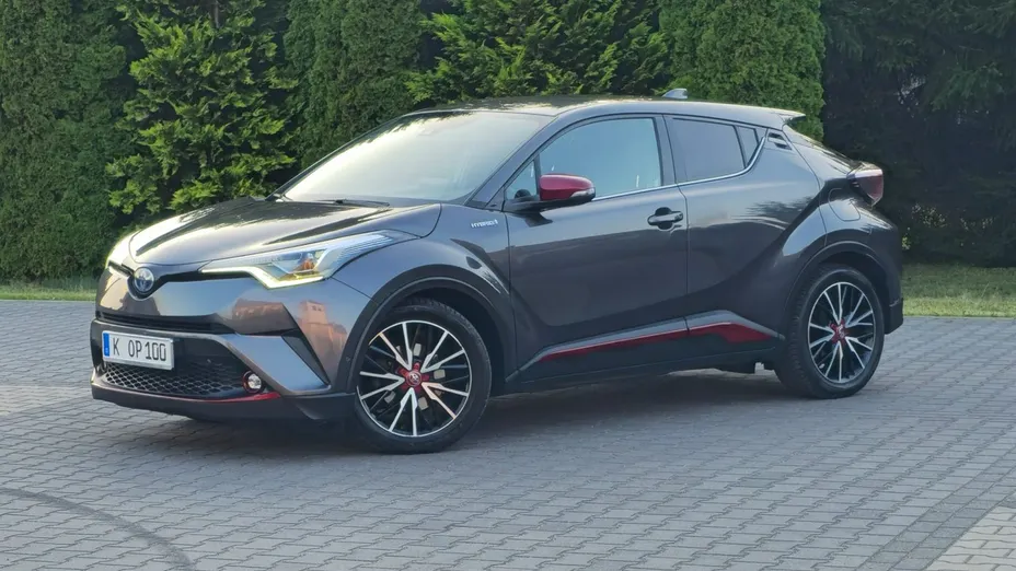 TOYOTA C-HR -