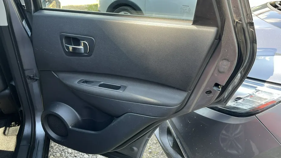 NISSAN Qashqai -