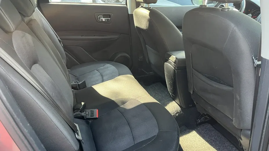 NISSAN Qashqai -