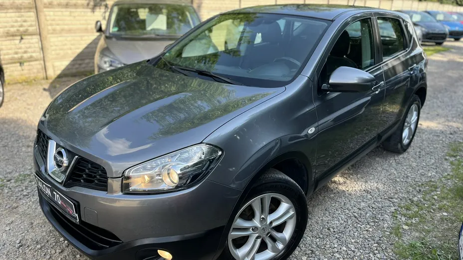 NISSAN Qashqai -