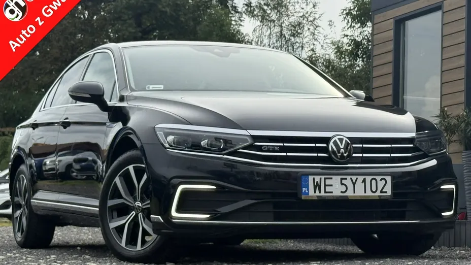 VOLKSWAGEN Passat -