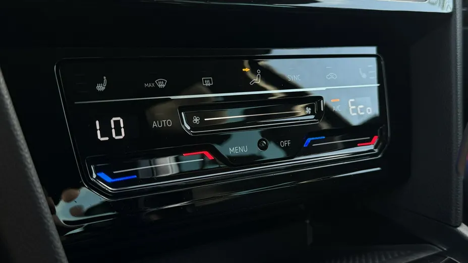 VOLKSWAGEN Passat -