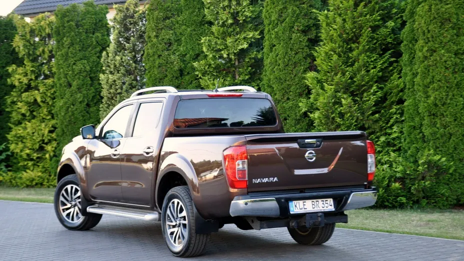 NISSAN Navara -