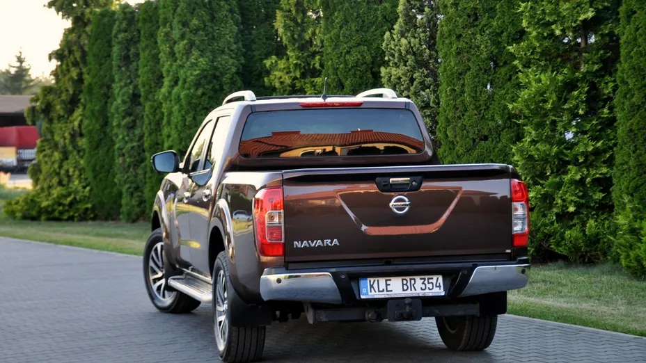 NISSAN Navara -