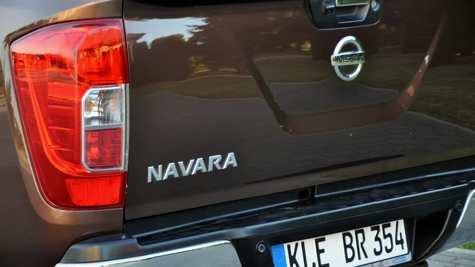 NISSAN Navara -