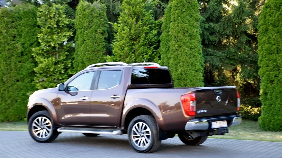 NISSAN Navara -