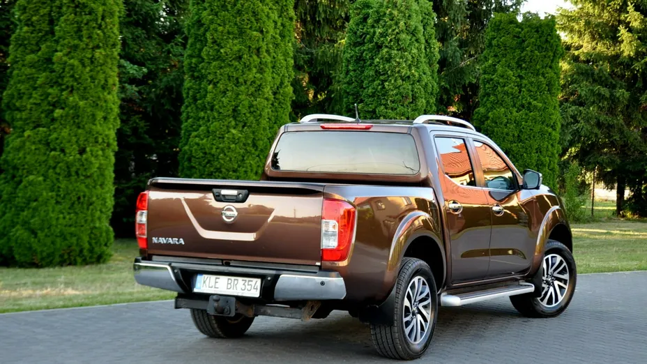 NISSAN Navara -