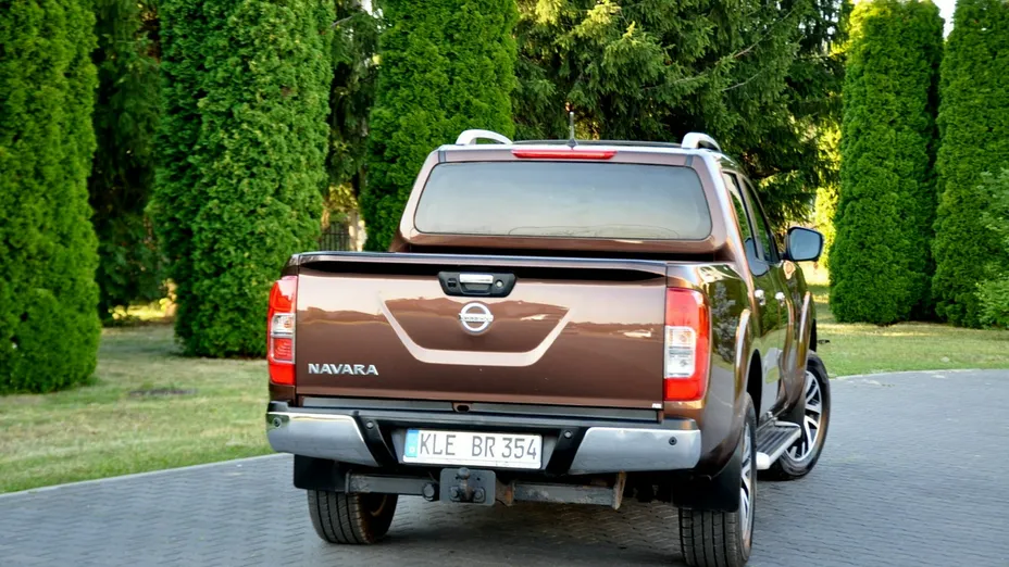 NISSAN Navara -