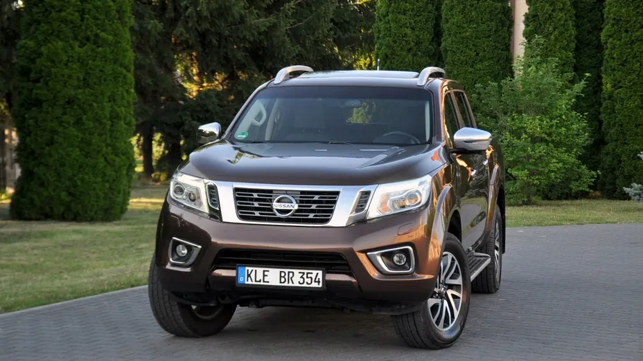 NISSAN Navara -