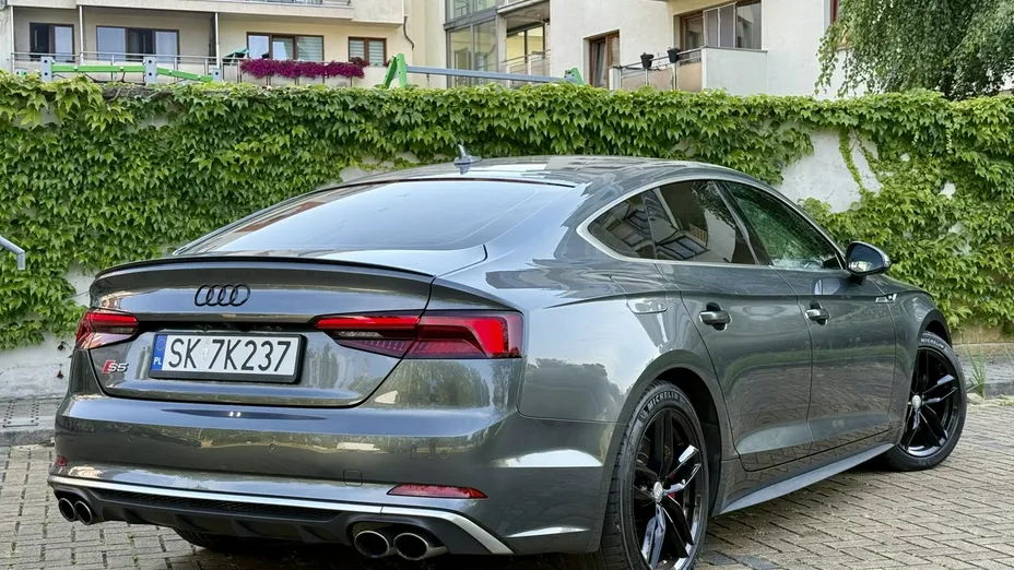 AUDI S5 Sportback -