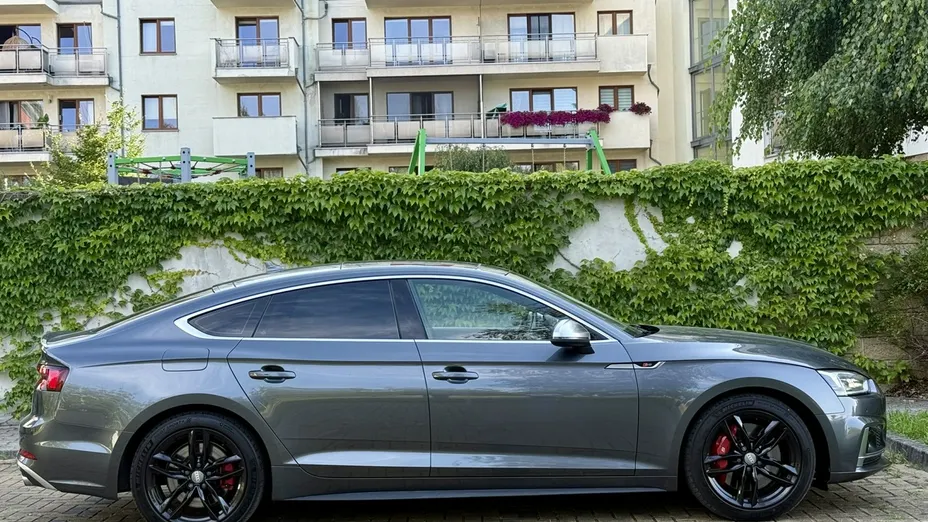 AUDI S5 Sportback -