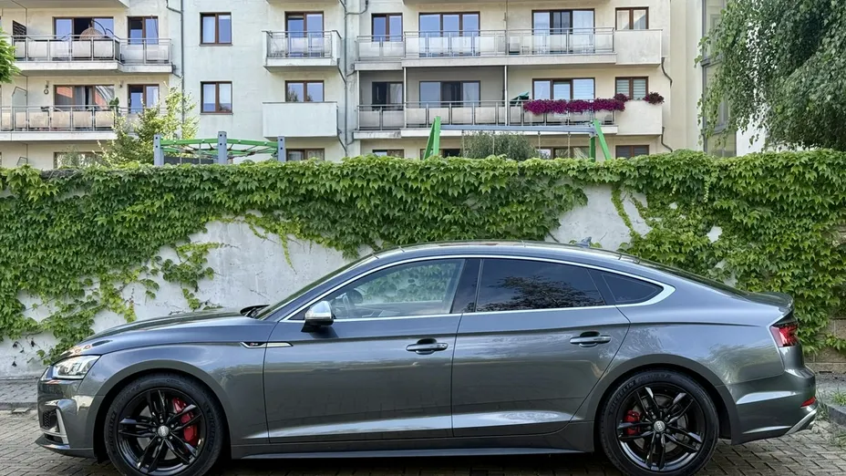 AUDI S5 Sportback -