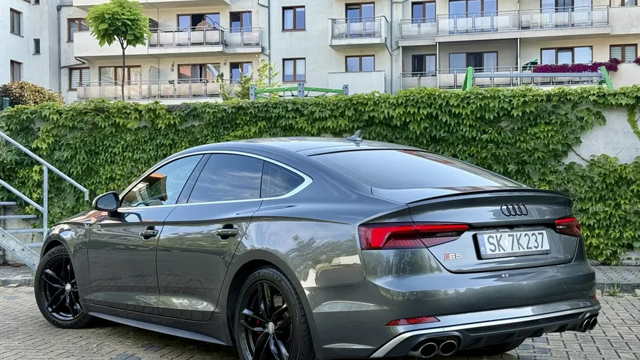 AUDI S5 Sportback -