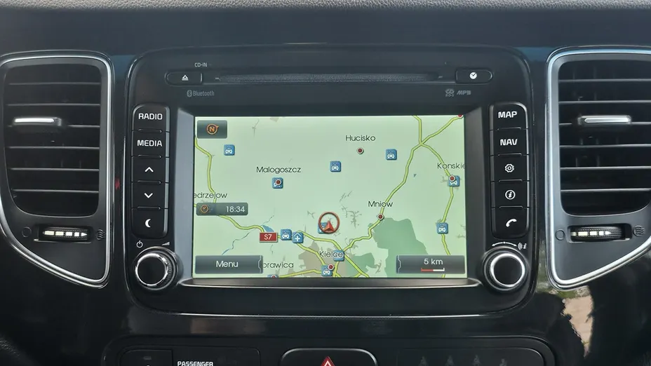KIA Carens -