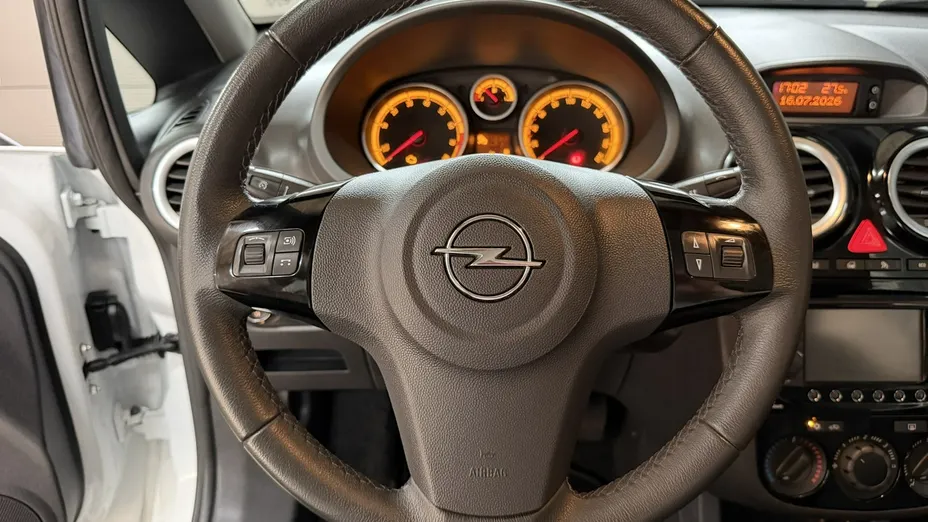 OPEL Corsa -