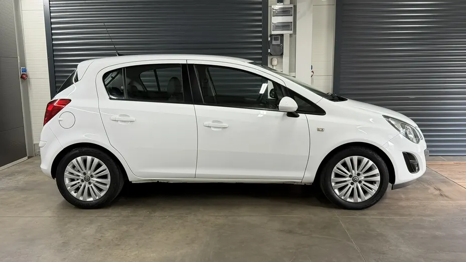 OPEL Corsa -