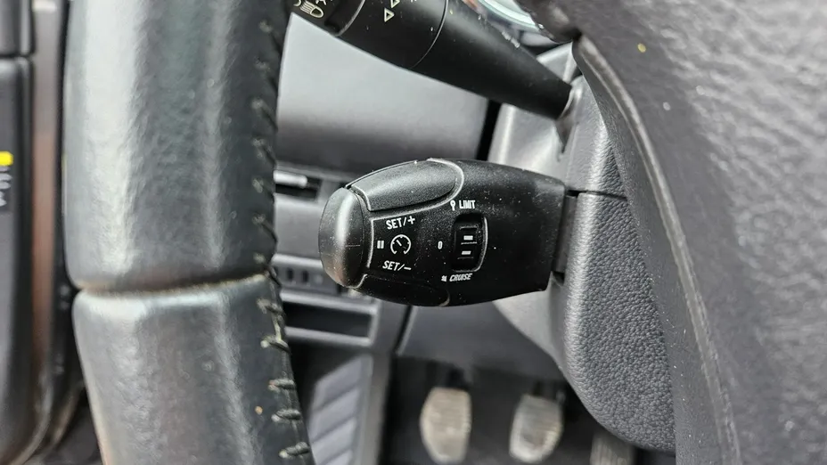 PEUGEOT 3008 -