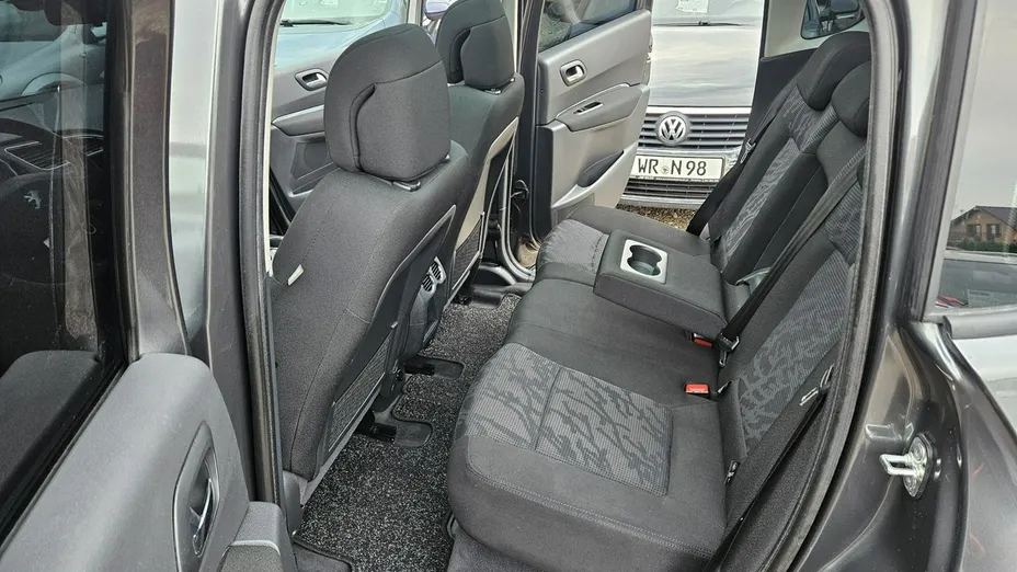 PEUGEOT 3008 -