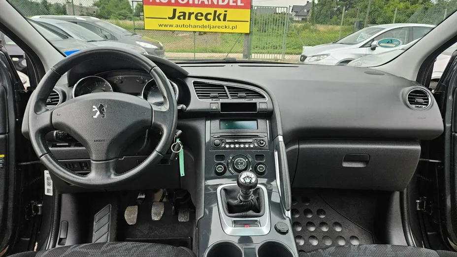 PEUGEOT 3008 -