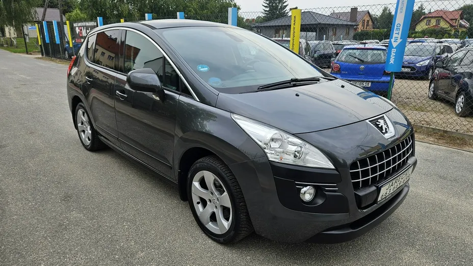 PEUGEOT 3008 -