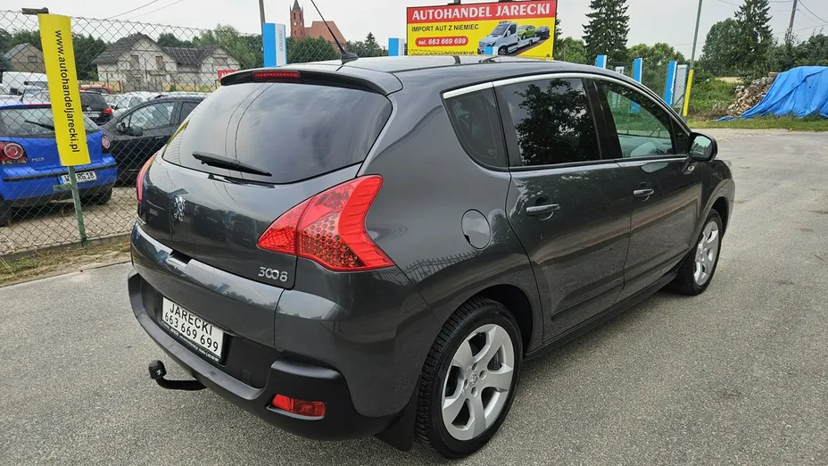 PEUGEOT 3008 -