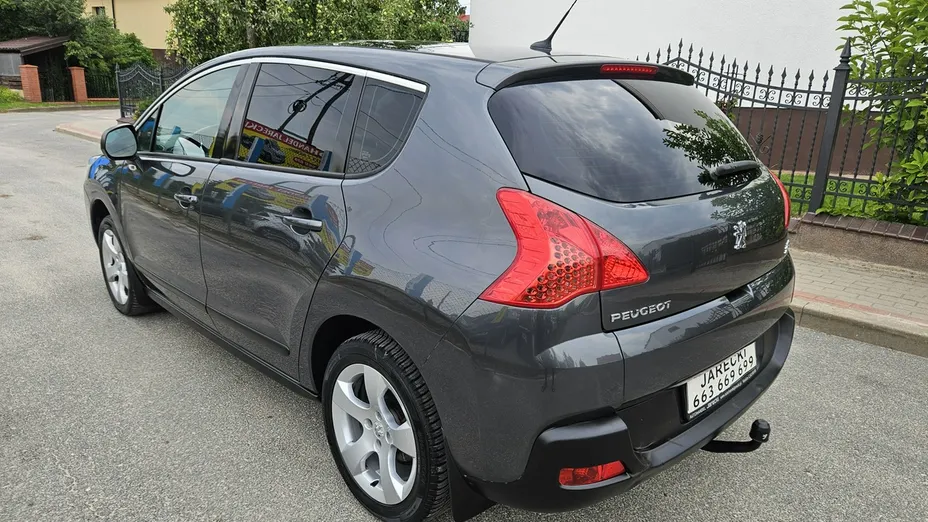 PEUGEOT 3008 -